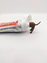 Load image into Gallery viewer, Dog pooping toothpaste topper
