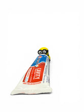 Load image into Gallery viewer, Minions Pooping Toothpaste Topper | Comes with Toothpaste | Minions Bathroom Gag Gift for Kids and Adults