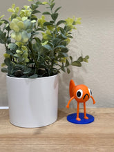 Load image into Gallery viewer, Le Poisson Steve Figurine Desk Art Accessory
