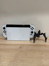 Load image into Gallery viewer, Leaper Arc Raiders Figurine Display
