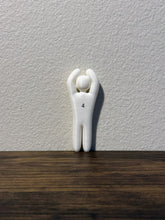 Load image into Gallery viewer, Meccha Chameleon Mini Figures | Paint Your Own Hide and Seek Game | 18 Poses to Choose From
